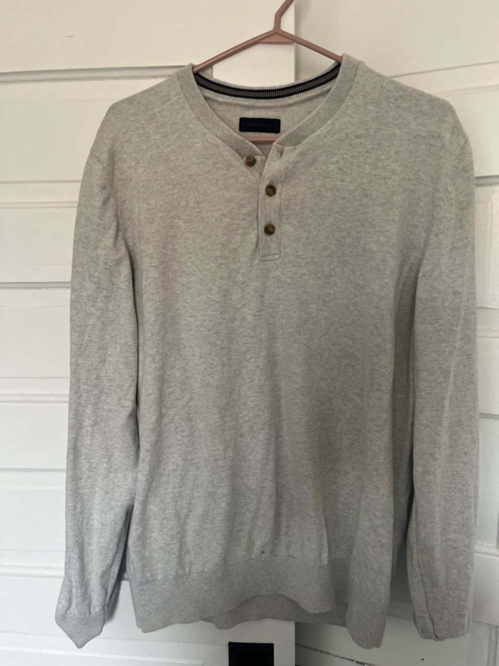 Denver Hayes Light Gray Crewneck Henley Sweater